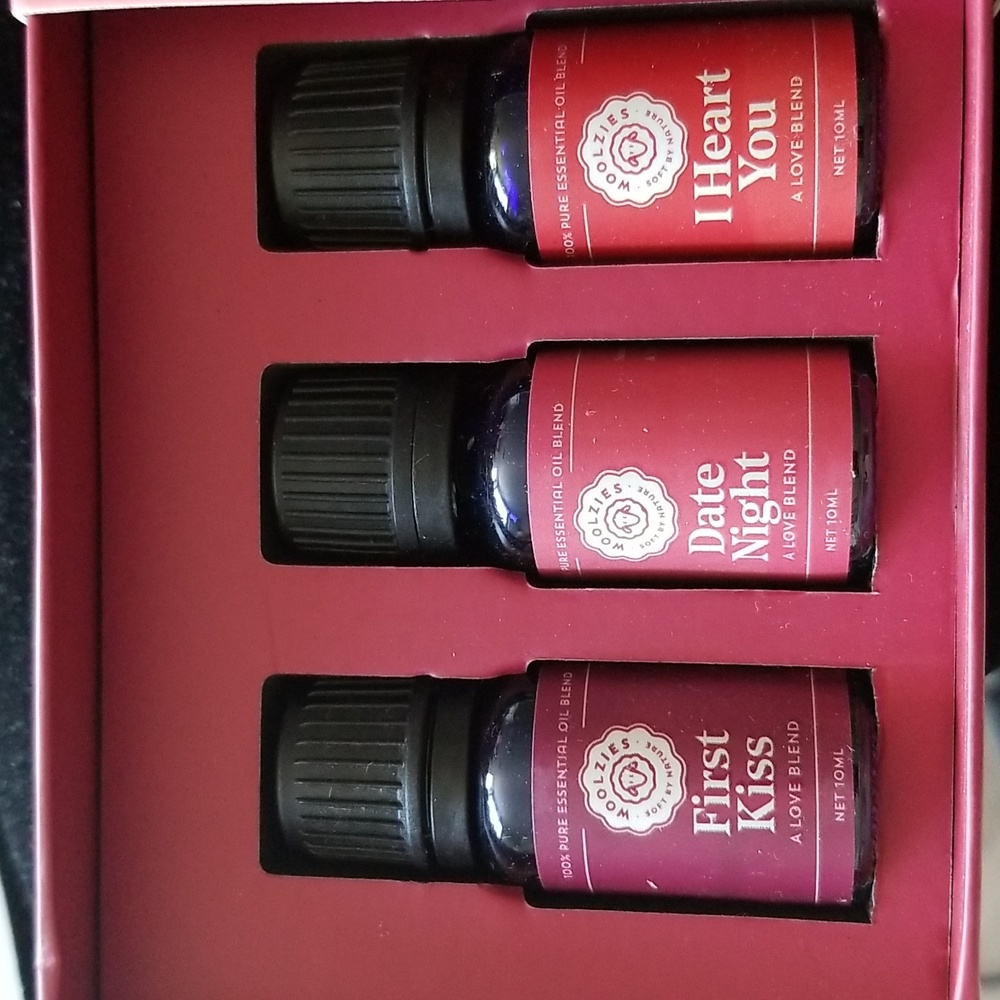 Woolzies soft by nature Scented Set of Essential Oil Blends Love